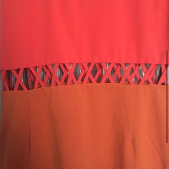 ARK & CO ORANGE & RED CUTOUT BODY CON MINI - Picture 4 of 4